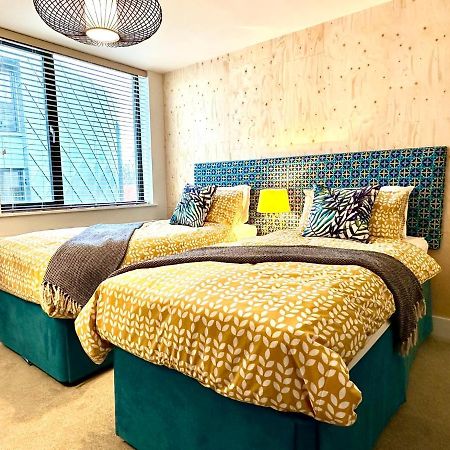 Beautiful New 2 Bedroom Apartment - Next To The Beach - Great Location - Free Parking - Fast Wifi - Smart Tv - Sleeps Up To 4! Close To Purbeck, Corfe Castle, Sandbanks, Poole & Bournemouth Swanage Kültér fotó