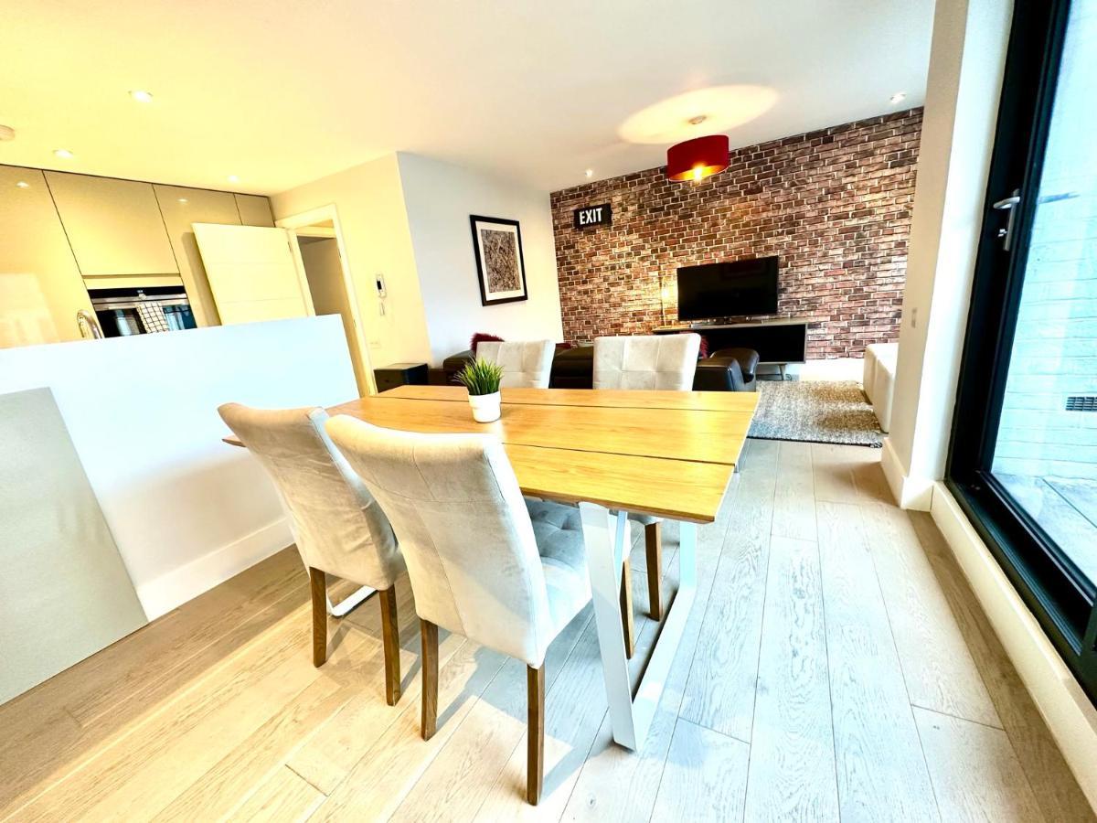 Beautiful New 2 Bedroom Apartment - Next To The Beach - Great Location - Free Parking - Fast Wifi - Smart Tv - Sleeps Up To 4! Close To Purbeck, Corfe Castle, Sandbanks, Poole & Bournemouth Swanage Kültér fotó